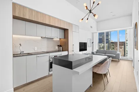 3 rooms apartment of 112m² in Montreal