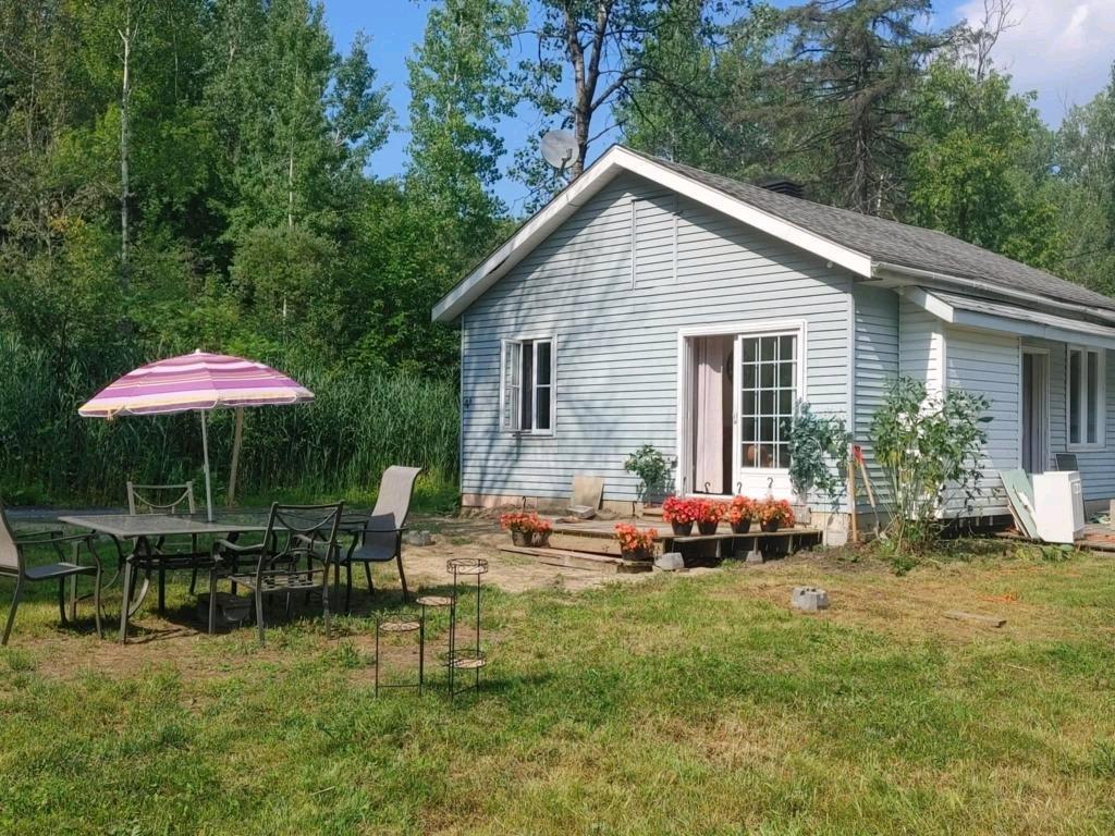 Mini maison dans un petit paradis