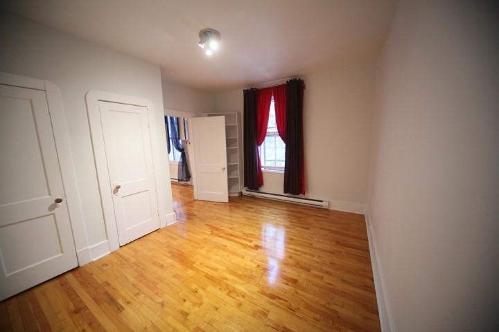 Superbe logement sur le Plateau face au Parc Lafontaine