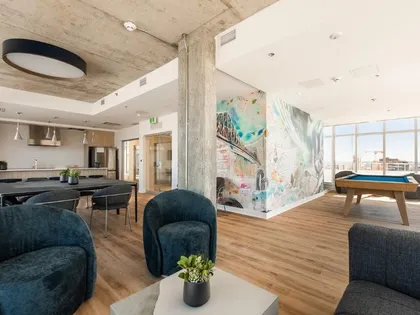 2 rooms apartment of 82m² in Montreal
