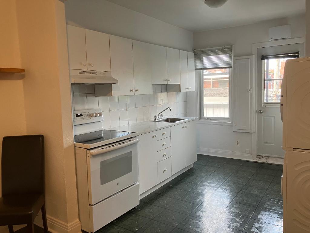 Logement 3 1/2 à louer à Villeray