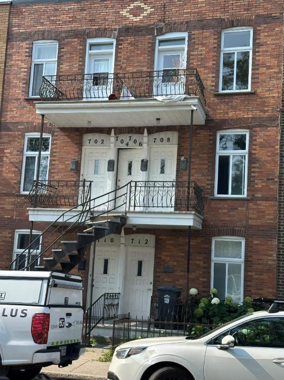 2 CH - 1 SDB - Montréal - $1,196 /mo