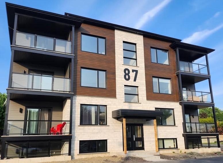 Magnifique logement 4 1/2 à louer - TRÈS GRAND