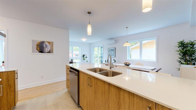 RABAIS - SAINT-CHARLES - APPARTEMENT 4½ À LOUER POUR JUILLET