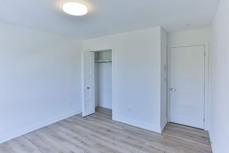 PROMO - SAINT-CHARLES - APPARTEMENT 4½ À LOUER POUR JUILLET
