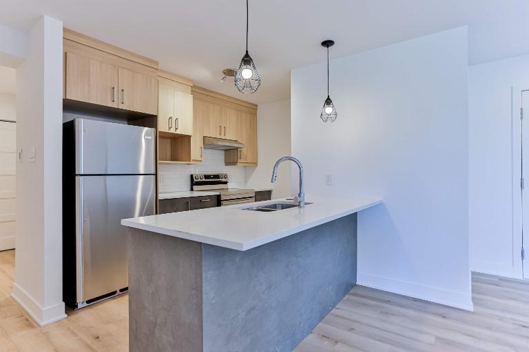 PROMO - SAINT-CHARLES - APPARTEMENT 4½ À LOUER POUR JUILLET
