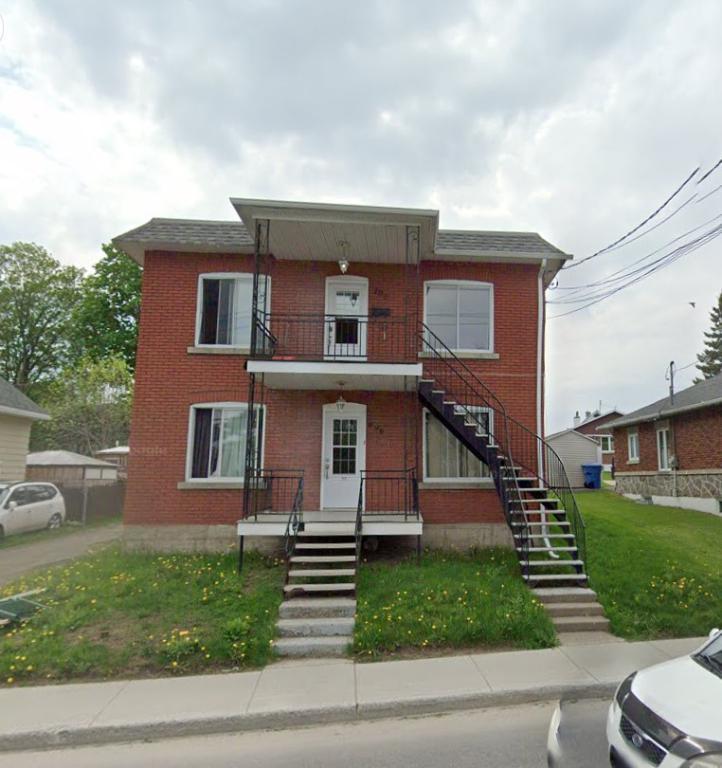 🏡 À Louer – Grand 5½