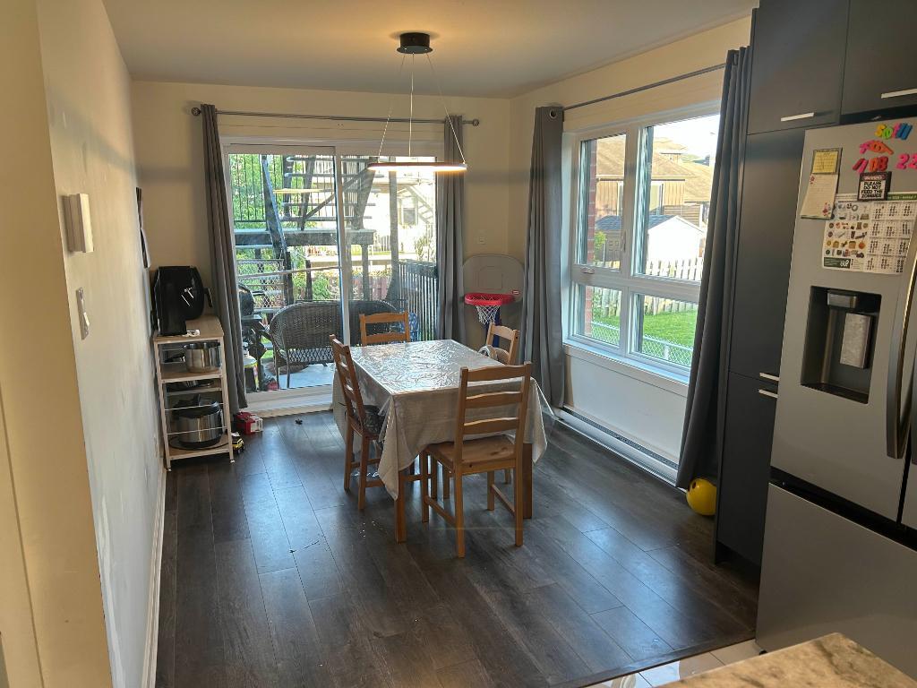 5 1/2 A Louer / 3 Beds 1 Bath