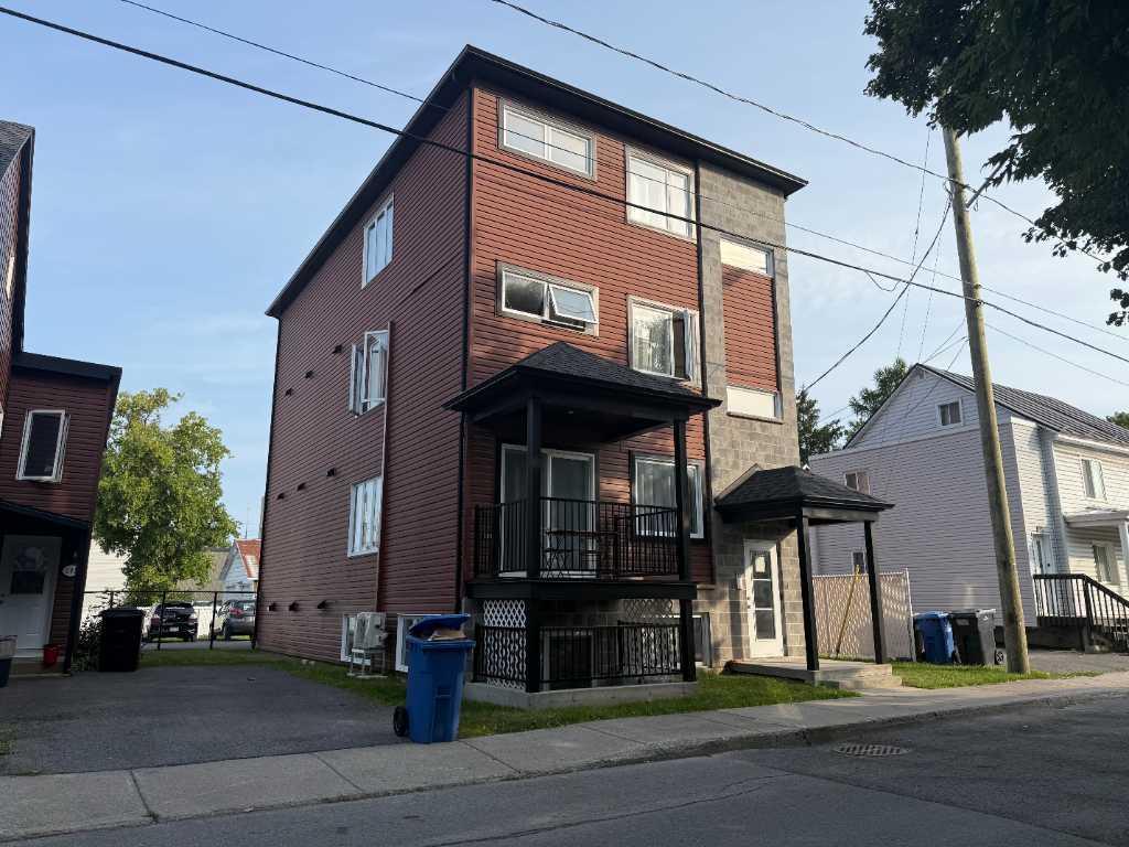 4 1/2 à louer à Joliette
