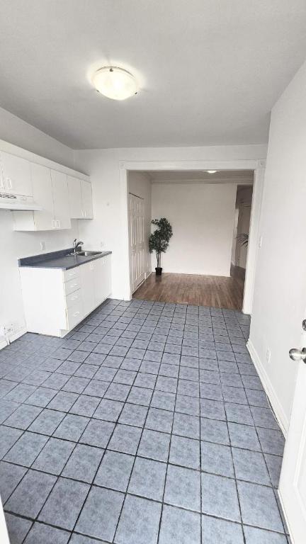 2 CH - 1 SDB - Montréal - $1,196 /mo