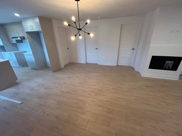 NOUVEAU PROJET À BROWNSBURG - 4½ DISPONIBLE MAINTENANT