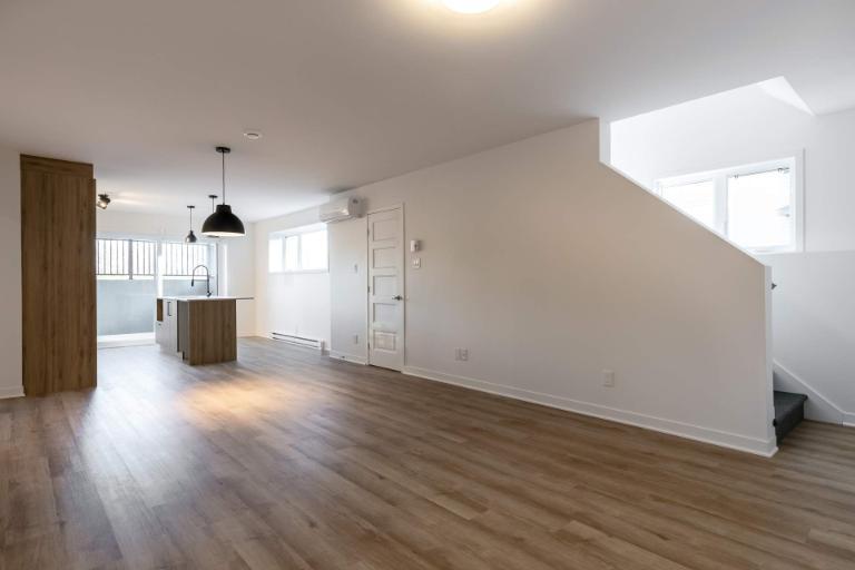 4½ DISPONIBLE DÈS MAINTENANT À BROWNSBURG