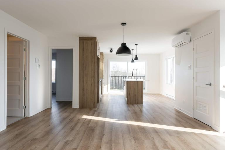 4½ neufs à louer à Brownsburgdisponible maintenant