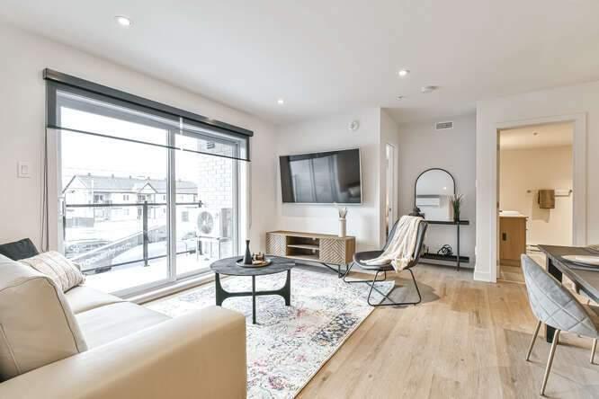 WOW! APPARTEMENT 4½ DISPONIBLE EN JUILLET - RABAIS