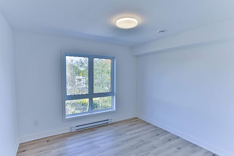 1 MOIS GRATUIT - SAINT-CHARLES-BORROMÉE - APPARTEMENT 4½ À LOUER