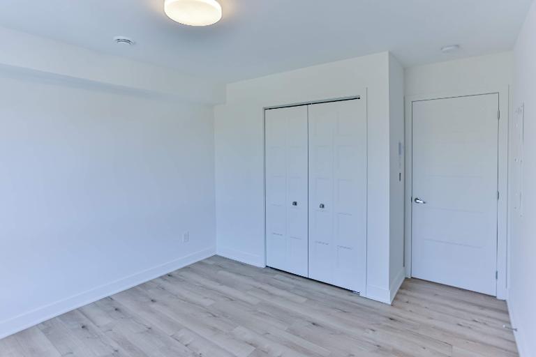 APPARTEMENT 4½ À ST-CHARLES-BORROMÉE - OCTOBRE