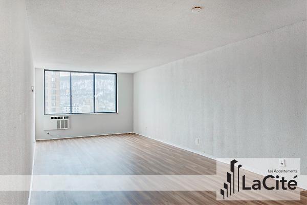 STUDIO DISPONIBLE MAINTENANT