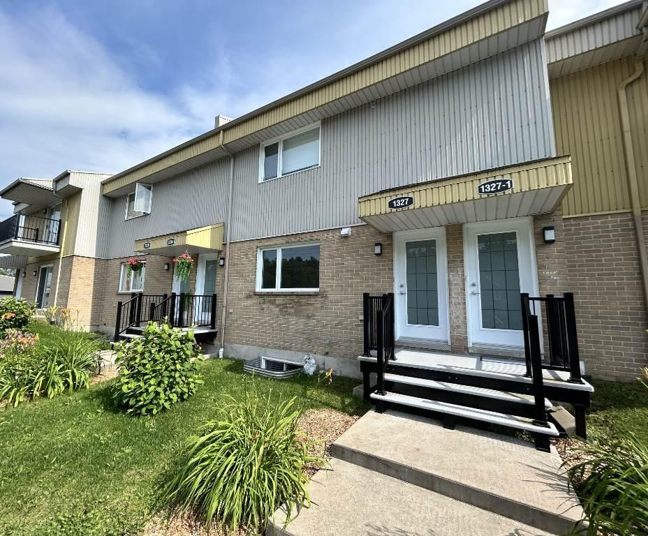 St-Nicolas (Lévis), grand 6 ½ — 2 étages — 1er septembre 2025