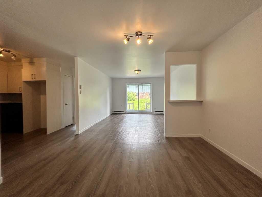 St-Nicolas (Lévis), grand 6 ½ — 2 étages — 1er septembre 2025