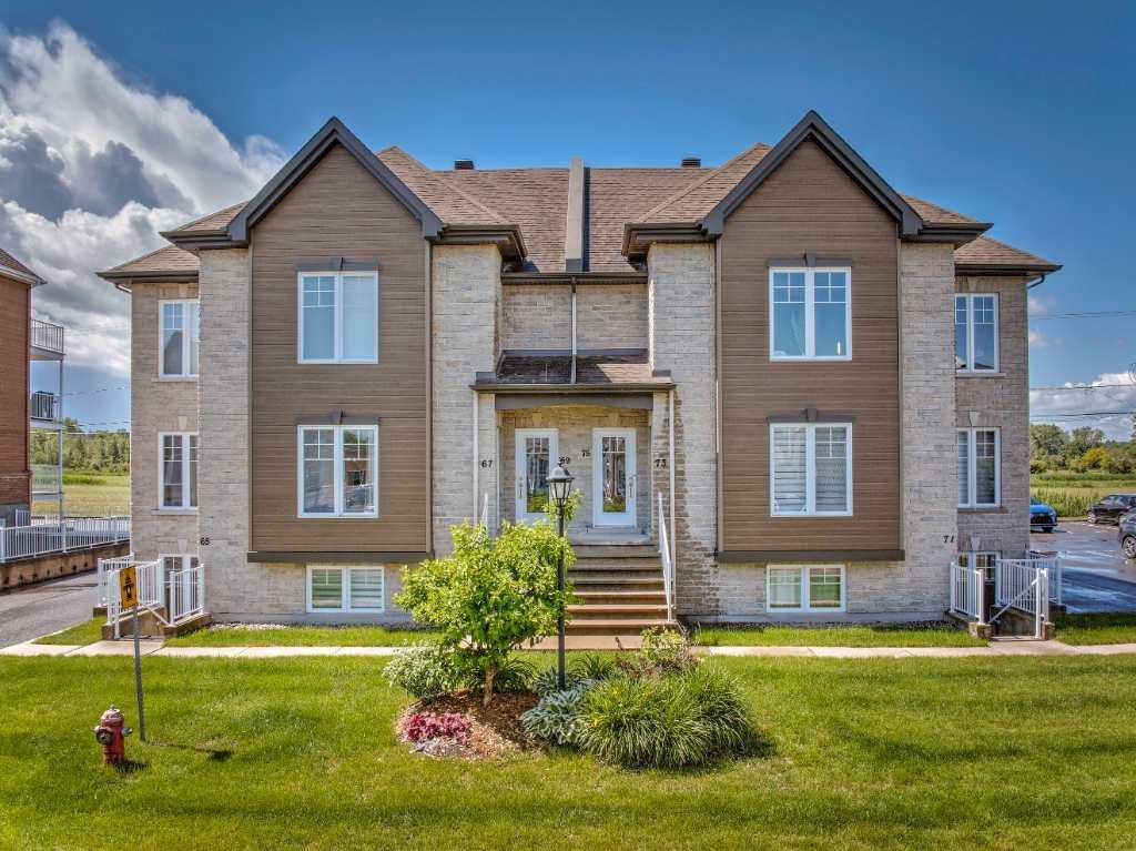 Beau logement 4 1/2 à Lavaltrie