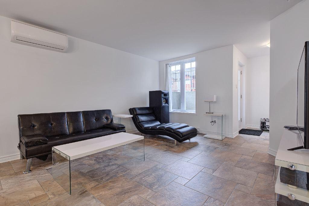Beau logement 4 1/2 à Lavaltrie