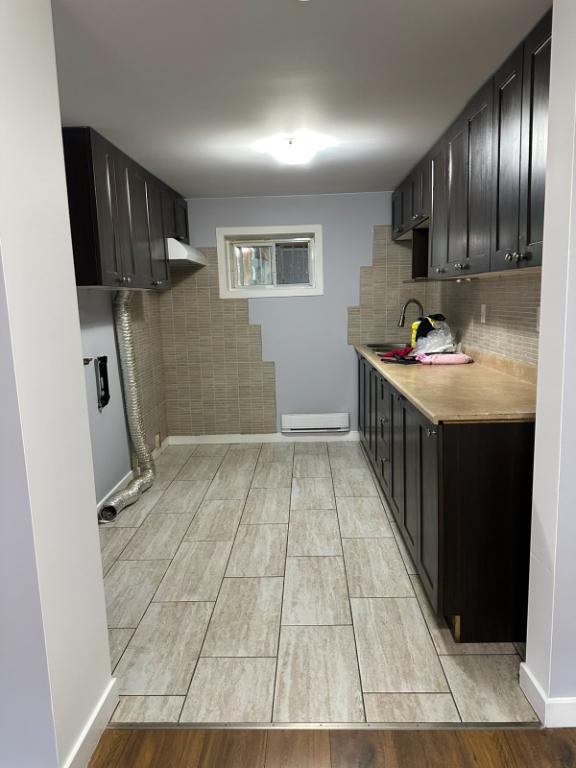 5 1/2 à louer à Laval, 3 chambres / 3 bedrooms for rent in Laval