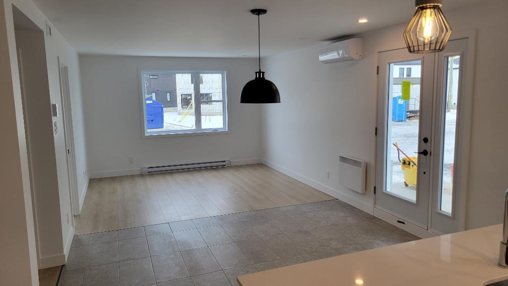 Magnifique Condo locatif neuf 5 1/2 secteur Charny, 1er étage, 1er octobre 2025