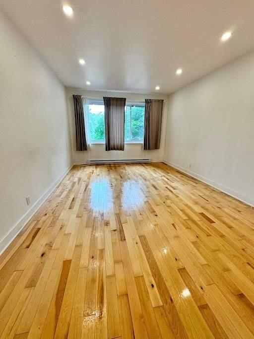 3 CH - 1 SDB - Montreal - $2,400 /mo