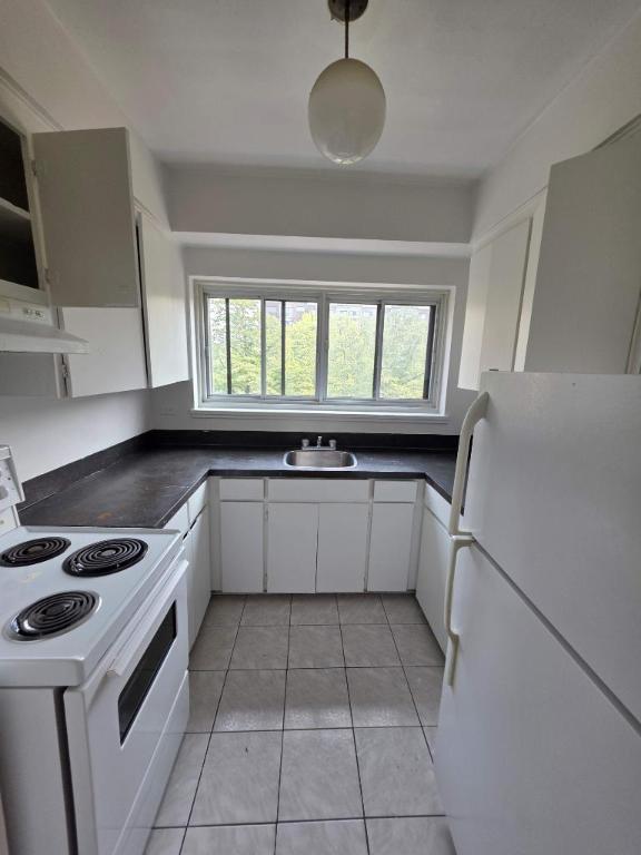 1 CH - 1 SDB - Montréal - $1,395 /mo