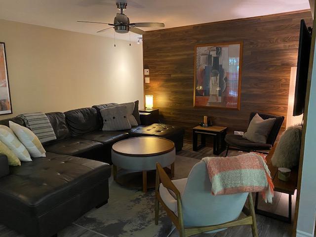 St-Sauveur, grand 4 1/2, garage, locker int. Terrasse, jardin, cour, rangement bicycle, boisé, sécuritaire
