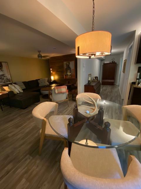 St-Sauveur, grand 4 1/2, garage, locker int. Terrasse, jardin, cour, rangement bicycle, boisé, sécuritaire