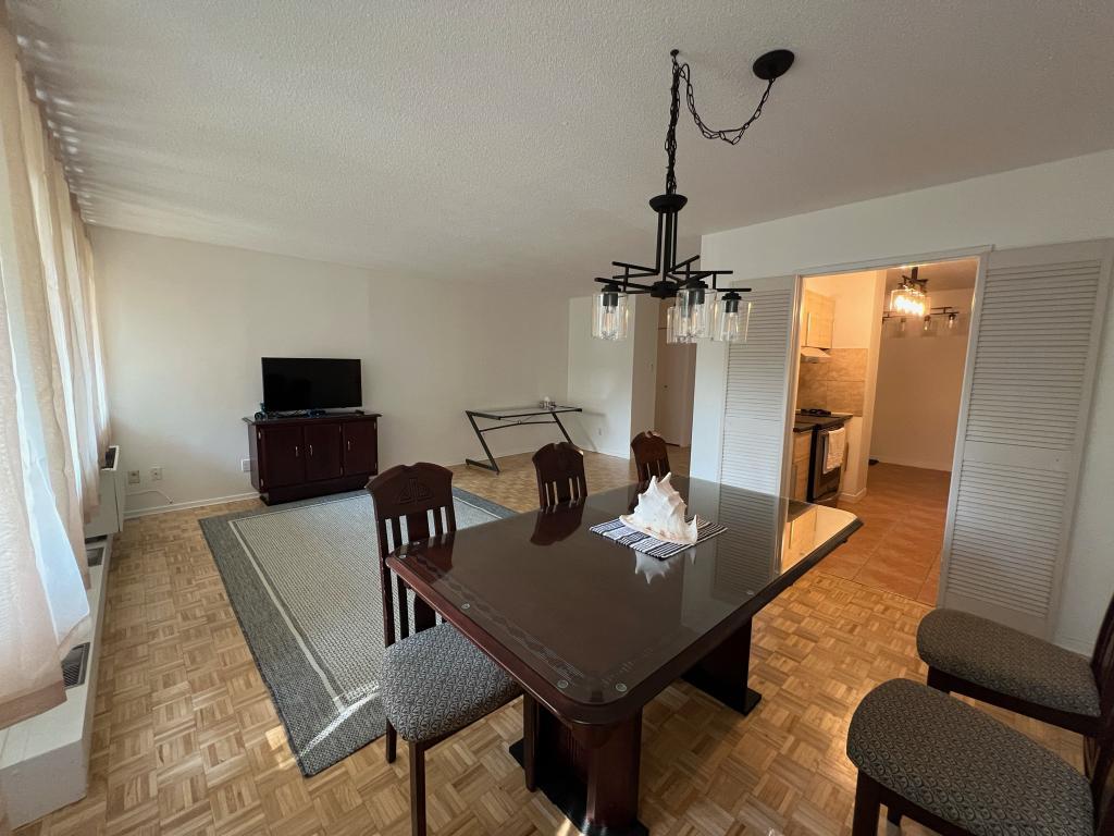 TOUT INCLUS, MEUBLÉ, Grand condo 3et1/2 830p.ca à louer, 1699$, St-Lambert