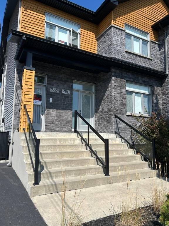 Magnifique condo, haut-de-gamme 5 1/2