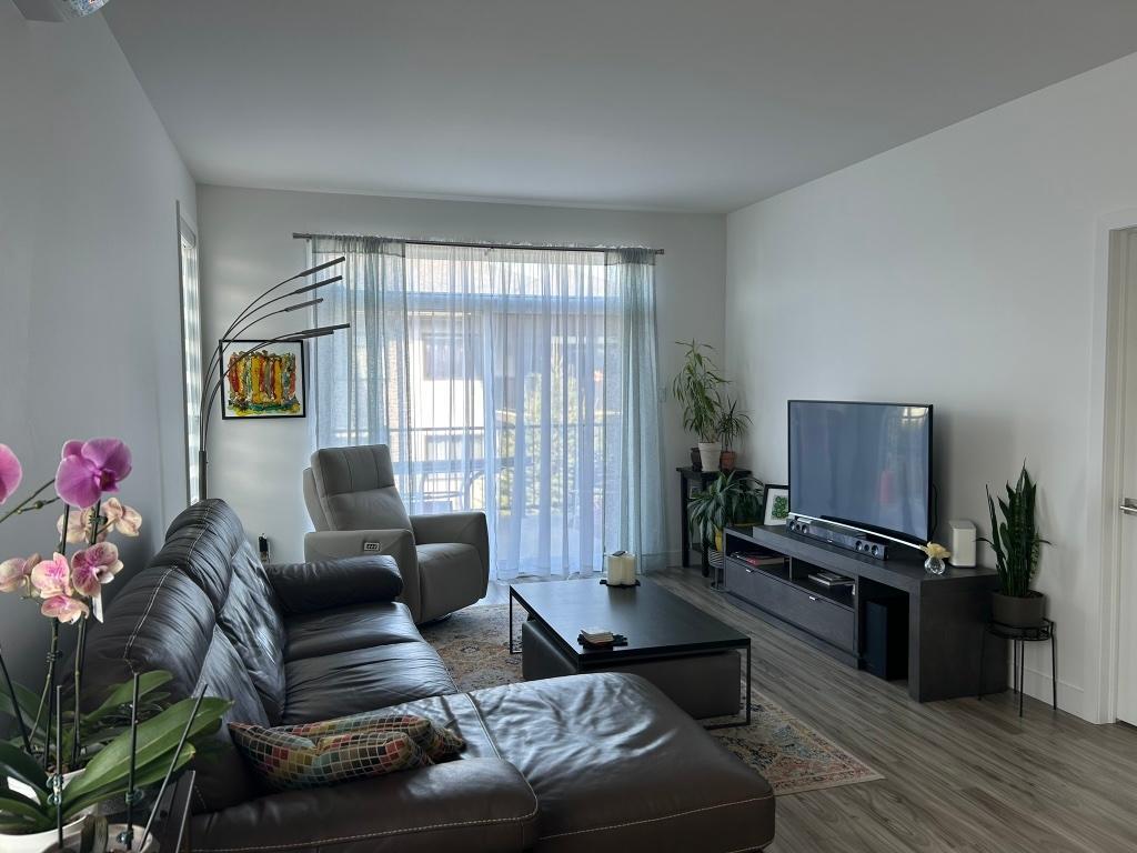 Magnifique condo, haut-de-gamme 5 1/2