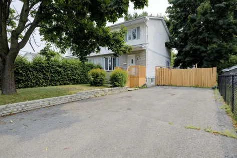 8 rooms house of 118m² in Gatineau