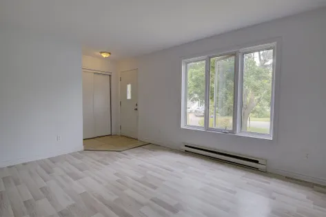 8 rooms house of 118m² in Gatineau
