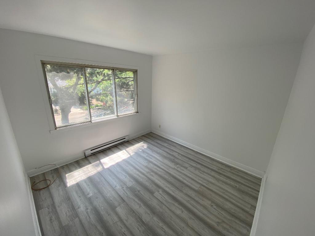 Beau petit 4 1/2 dans Ahuntsic à louer