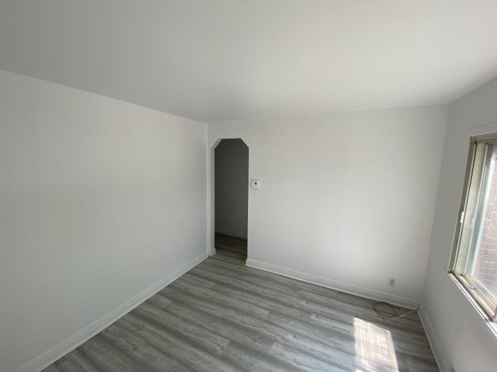 Beau petit 4 1/2 dans Ahuntsic à louer