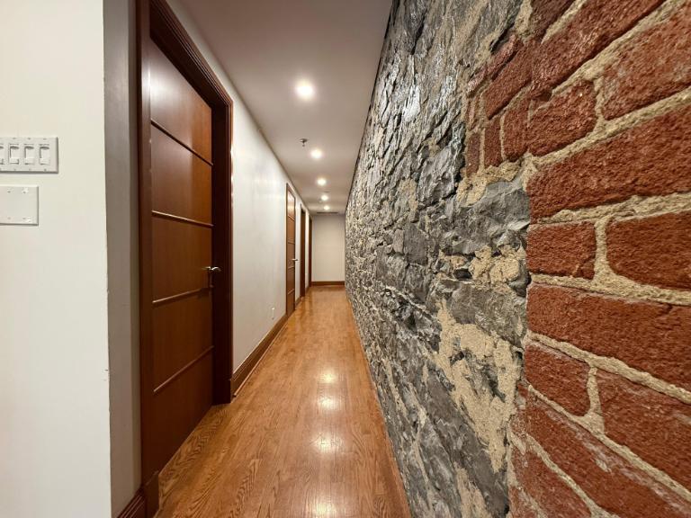 2 CH - 2 SDB - Montréal - $3,295 /mo