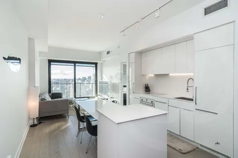 1 room apartment of 68m² in Dorval