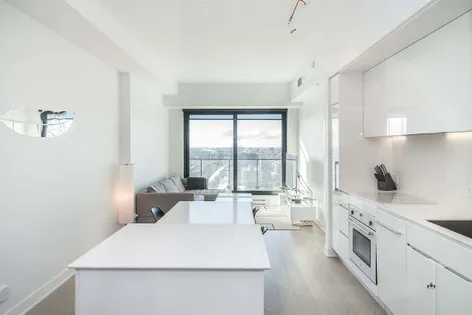 1 room apartment of 68m² in Dorval