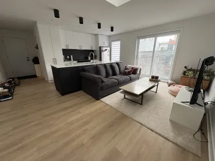 6 rooms apartment of 111m² in Montreal