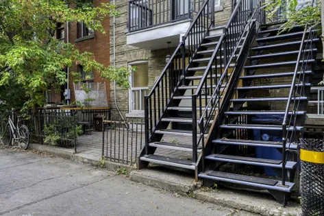 4 rooms apartment of 128m² in Montreal