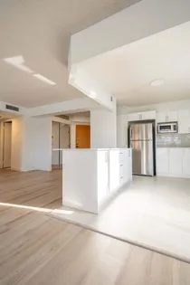 4 rooms apartment of 96m² in Montreal