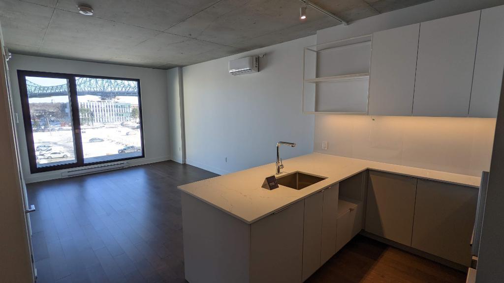 🏙️ Magnifique condo 3 ½ à Montréal – Métro Papineau – Disponible mi ou fin août 🏡