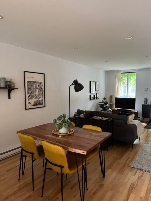 Grand 4 1/2 avec jardin à louer