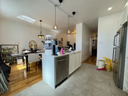 3 rooms apartment of 70m² in Montreal