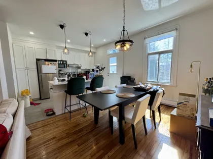 3 rooms apartment of 70m² in Montreal