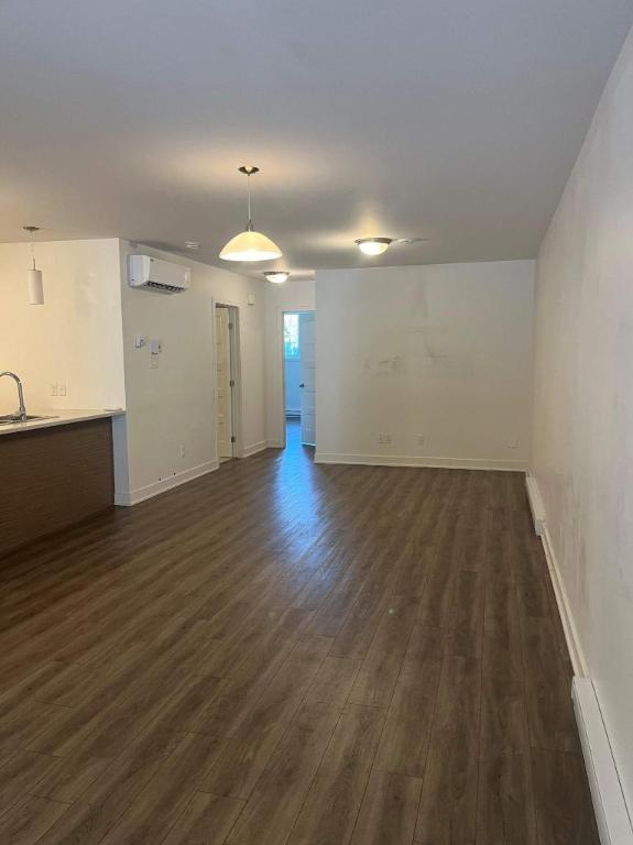 4 1/2 À LOUER-SAINT-CHARLES-BORROMÉE-APPARTEMENT À LOUER