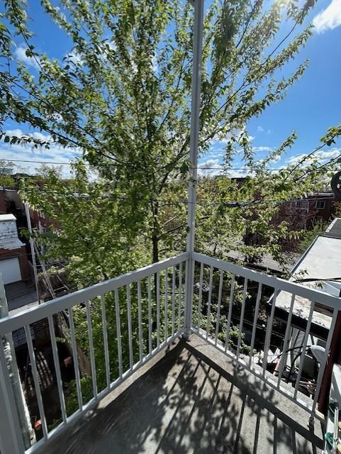 BEL APPARTEMENT COMPLÈTEMENT RÉNOVÉ STYLE LOFT DANS LE SECTEUR LE PLUS RECHERCHÉ DE ROSEMONT